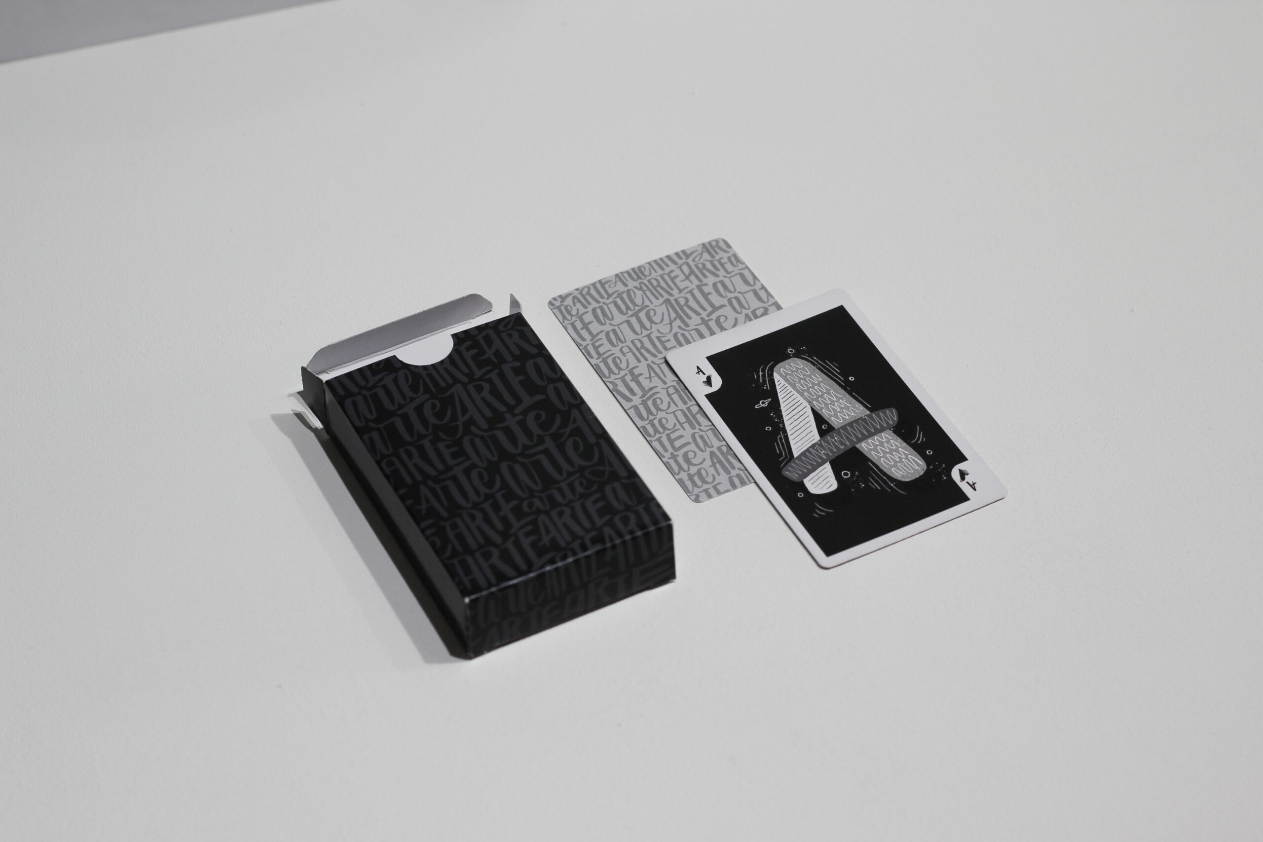 Baralho tipográfico